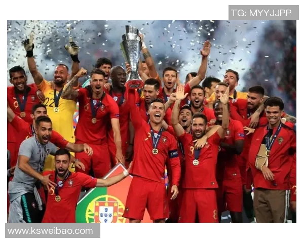 足球明星荣获总统特别奖励展现国家体育精神与荣耀