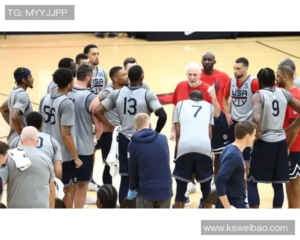 篮球火的明星们如何在赛场上展现个人魅力与团队精神的完美结合